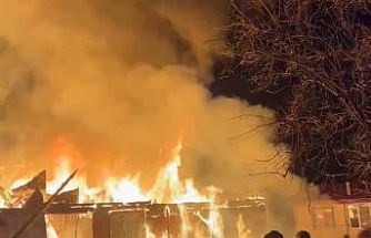 Samsun’da gece yarısı korku dolu anlar: Kırsal mahallede iki ev alevlere teslim oldu