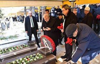 SANKO’nun kurucusu Sani Konukoğlu, mezarı başında anıldı