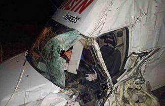 Şarampole giren minibüste 2 kişi yaralandı