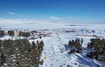 Sarıkamış Kayak Merkezi doldu taştı