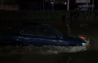 Sel sularında gemi gibi ilerledi