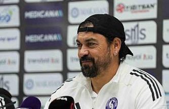 Servet Çetin: "1 kenar, 1 orta saha oyuncusunu kadromuza katarsak daha iyi takım olacağız"