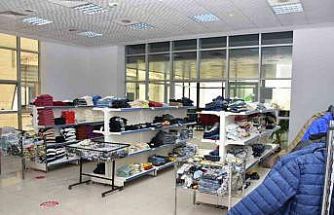 Siirt Emniyetinden 15 bin çocuğa ücretsiz giyim ve kırtasiye desteği