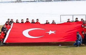 Sivasspor’dan Türk bayrağaın yönelik saldırıya sert tepki