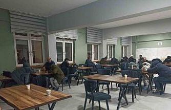 Sivas’ta kar esareti: Mahsur kalan 700 kişi okul yurtlarına yerleştirildi