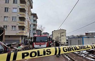 Sultanbeyli’de 5 katlı binada yangın: 12 kişi kurtarıldı