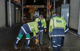 Tarihi Çarşı ve Hanlar Bölgesinde gece mesaisi