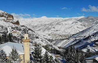 Tarihi Süleymaniye Mahallesinden kar manzaraları