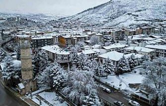 Tarihi Sulusokak beyaz örtüyle görsel şölen sundu