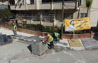 Tarsus Belediyesi kent genelinde kaldırımları yeniliyor