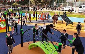 Tarsus’ta çocuklara karne hediyesi Survivor Park açıldı