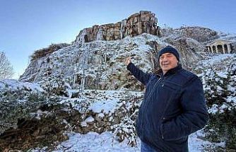 Tokat’ta buz tutan şelalede kartpostallık görüntüler oluştu