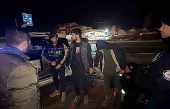 Tokat’ta durdurulan otomobilde 3 kaçak göçmen yakalandı