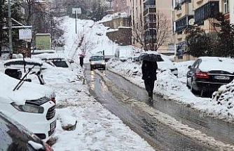 Tunceli’de karla karışık yağmur etkili oldu