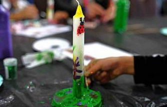 Üç kuşak mum boyama atölyesinde buluştu