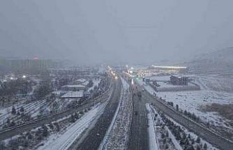 Ulaşımda 43 ilin geçiş güzergahı Kırıkkale’de kar yağışı etkili oldu