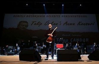 Usta sanatçı Talip Özkan, Denizli’de türkülerle anıldı