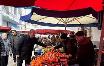 Vali Dr. Erdinç Yılmaz, pazarcı esnafıyla buluştu