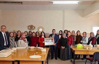 Vali Sözer Gölpazarı Halk Eğitim Merkezi’nde incelemelerde bulundu