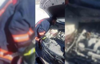 Van’da seyir halindeki otomobil yandı