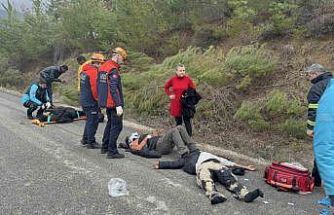 Yabancı öğrencileri taşıyan minibüs şarampole uçtu: 17 yaralı