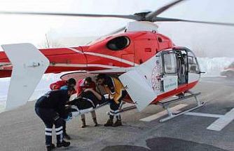 Yaşlı hasta hava ambulansı ile hastaneye yetiştirildi