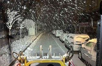 Yoğun kar Mardin’i beyaza bürüdü