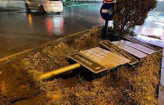 Yozgat’ta fırtına çatıları uçurdu