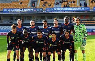 Ziraat Türkiye Kupası: RAMS Başakşehir: 0 - Boluspor: 0 (Maç devam ediyor)