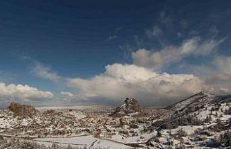 ‘4 Mevsim’ temalı Karahisar Kalesi görüntüsü mest etti