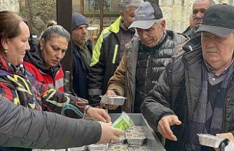 6 Şubat depremlerinde hayatını kaybedenler Edirne’de dualarla anıldı