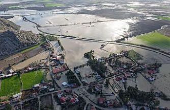 Adana’da afetin boyutu havadan görüntülendi