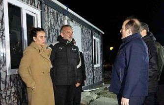 AFAD Başkanı Pehlivan: "(Uşak’taki taşkınlar) Şu an itibarıyla yaklaşık 100 araç, 150 personel görev yapıyor"