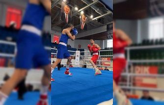 Ağrılı boksör Sezgin Acar Türkiye üçüncüsü oldu