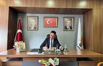 AK Partili Köroğlu’ndan Başkan Erdem’e sert tepki: "Belediyecilik sahnede koşarak değil, sokakta hizmetle yapılır"