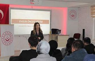 Aksaray’da genç çiftlere evlilik öncesi eğitim veriliyor