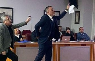 Anma töreni krize dönüştü: Mecliste gergin dakikalar