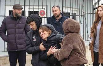 Antalya’da 10 kişinin ölümüyle sonuçlanan kazada acı Adli Tıp Kurumu önüne taşındı