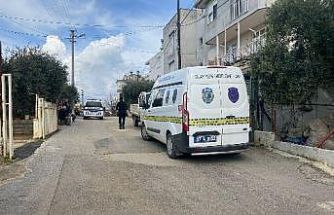 Antalya’da doğal gaz kombisinden sızan karbonmonoksit gazından anne ve oğlu zehirlendi