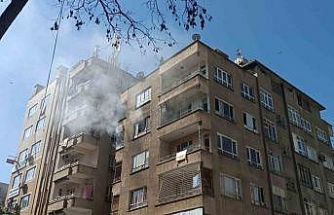 Apartman dairesinde çıkan yangın korkuttu