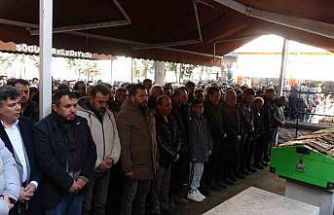 Araba almak için gittiği Antalya’da otobüs kazasında hayatını kaybeden Erdi Demirsoy toprağa verildi