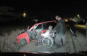 Araç şarampolde, engelli sürücü de araçta mahsur kaldı