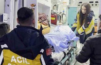 Arkadaşını bıçakla ağır yaraladı, biri hastaneye diğeri cezaevine gitti