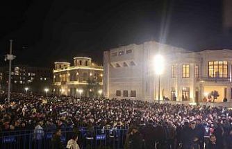 Asrın felaketinin 3’ünci yıl dönümünde Hatay’da binlerce kişi sessiz yürüyüş gerçekleştirdi
