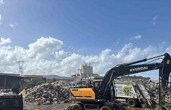 Atıkları usulsüz depolayan Buca ve Foça belediyelerine 9.3 milyon lira ceza