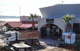 Ayvalık Deniz Hudut Kapısı önünde meydan düzenlemesi başlatıldı