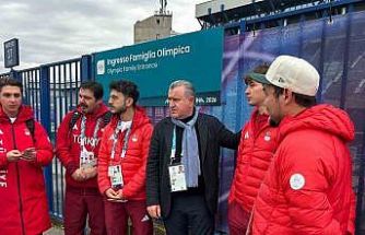 Bakan Bak, İtalya’da milli sporcuları ziyaret etti