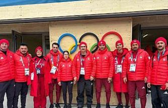 Bakan Bak, Kış Olimpiyatları’nda yarışacak milli sporcularla görüştü