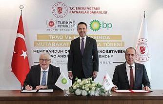 Bakan Bayraktar: "Başta Kerkük sahaları olmak üzere Irak’ta iş birliğine bakıyoruz"