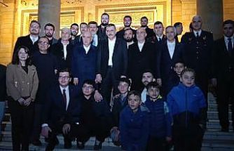 Bakan Çiftçi, teravih namazını Kahramanmaraş’ta kıldı